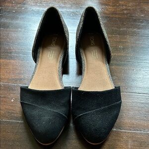 Tom’s D’Orsay jutti, hybrid flats. 10